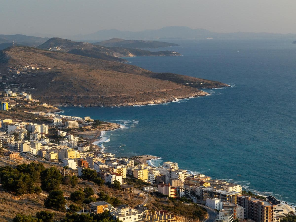 Pamje nga Shqipëri